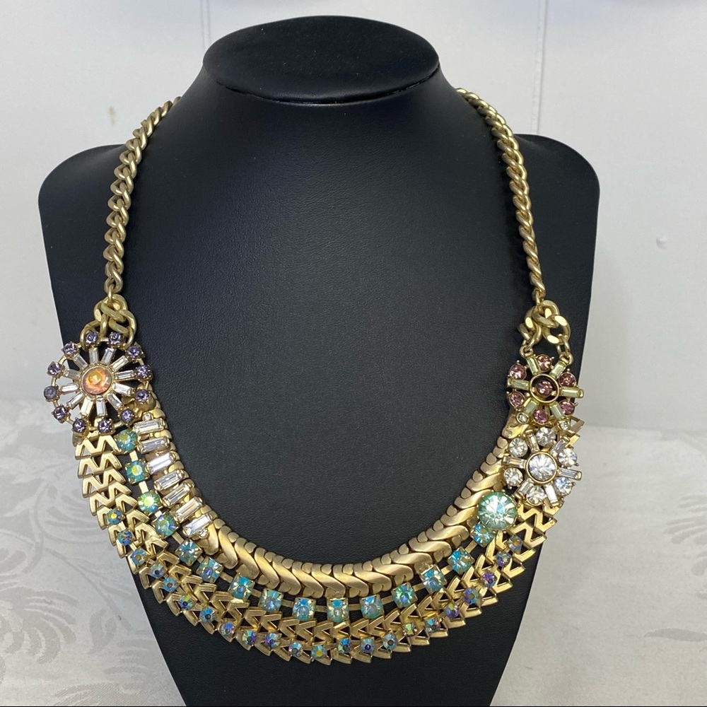 Stein Blye Jewel Necklace